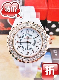 正品韩版新款爆单时尚休闲陶瓷镶钻表盘女士石英表手表潮流腕表